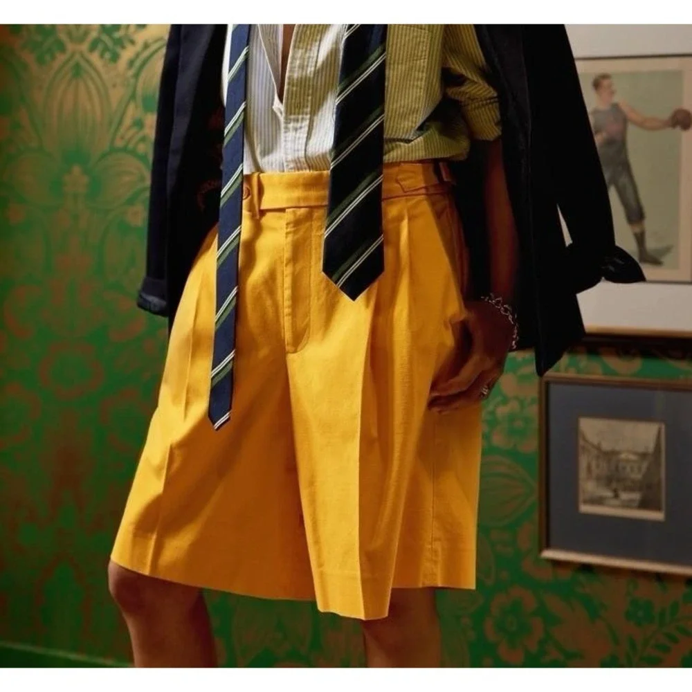 Banana Republic Mens 34 Athletics Shorts Yellow Pleated Bermuda Chino NWT